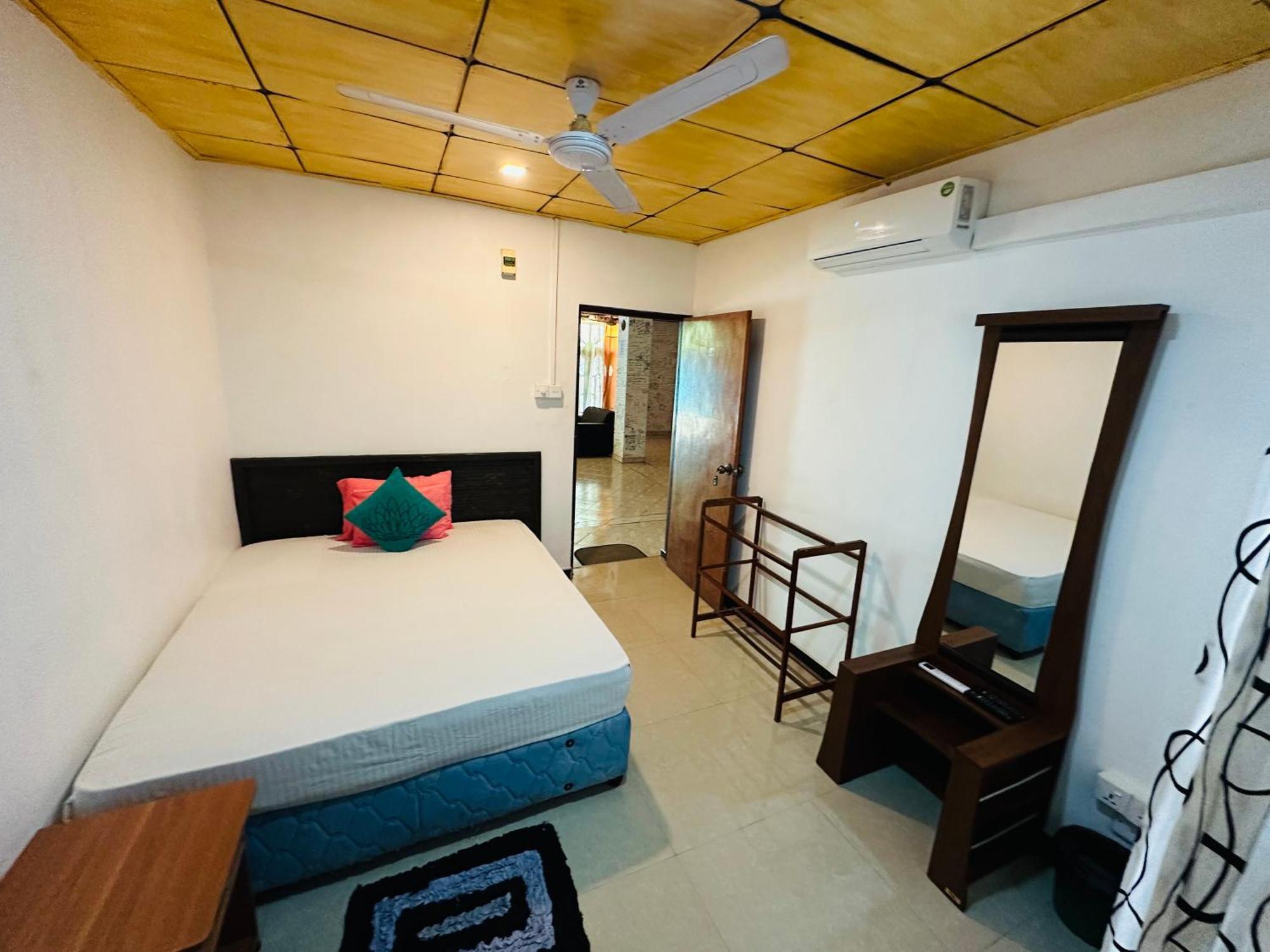 Tishan Holiday Resort Polonnaruwa Rum bild