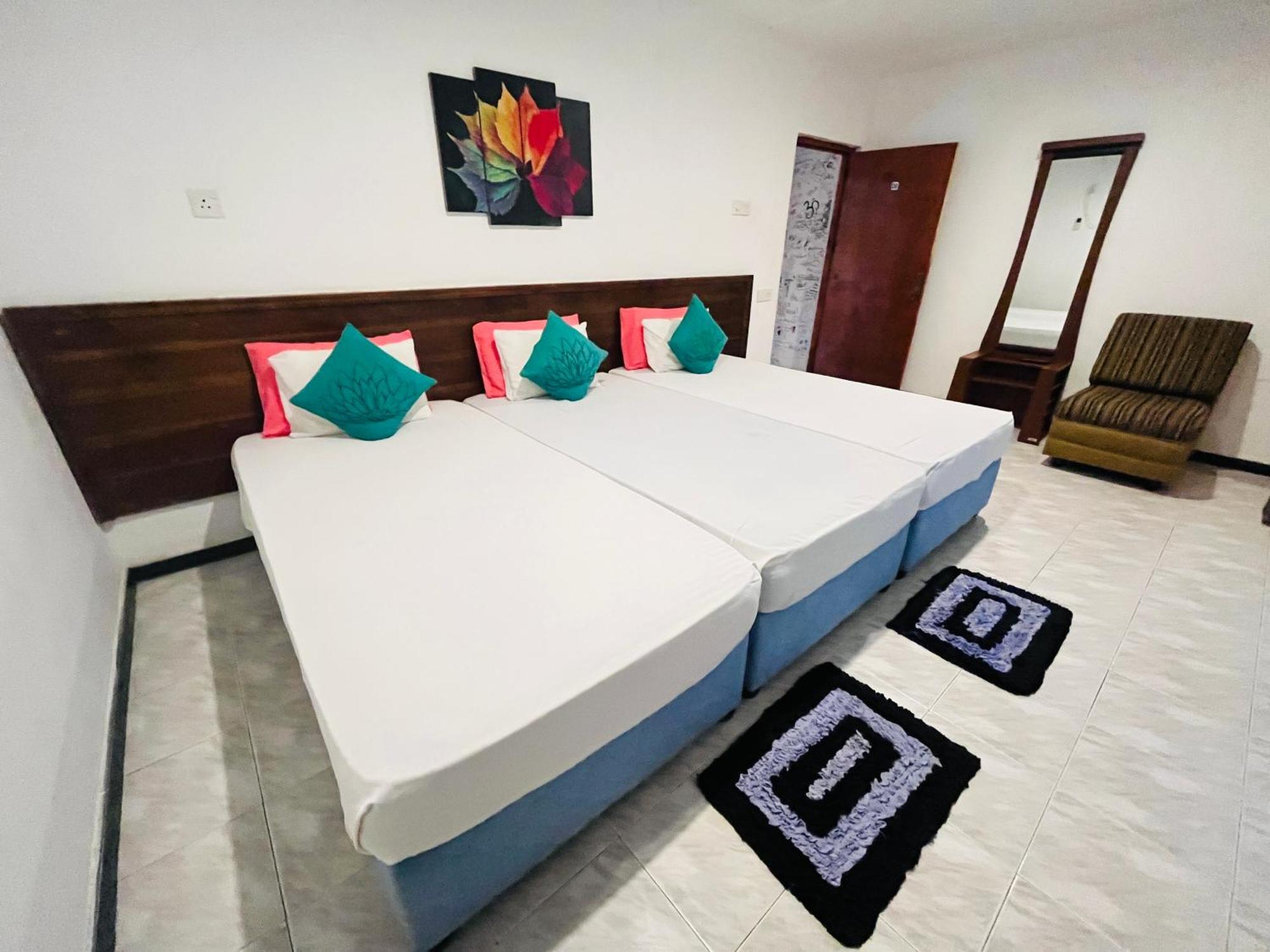 Tishan Holiday Resort Polonnaruwa Rum bild