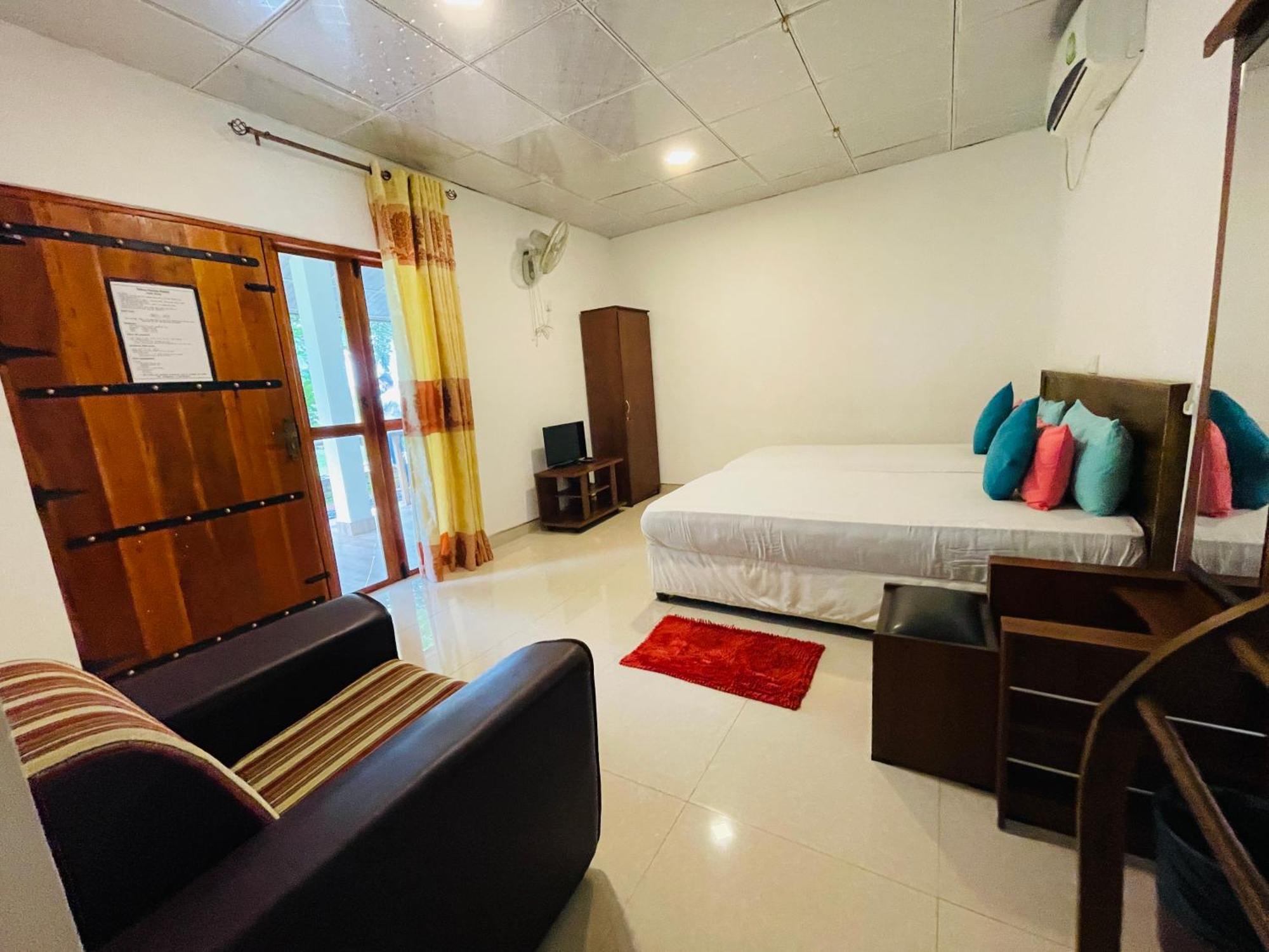 Tishan Holiday Resort Polonnaruwa Rum bild