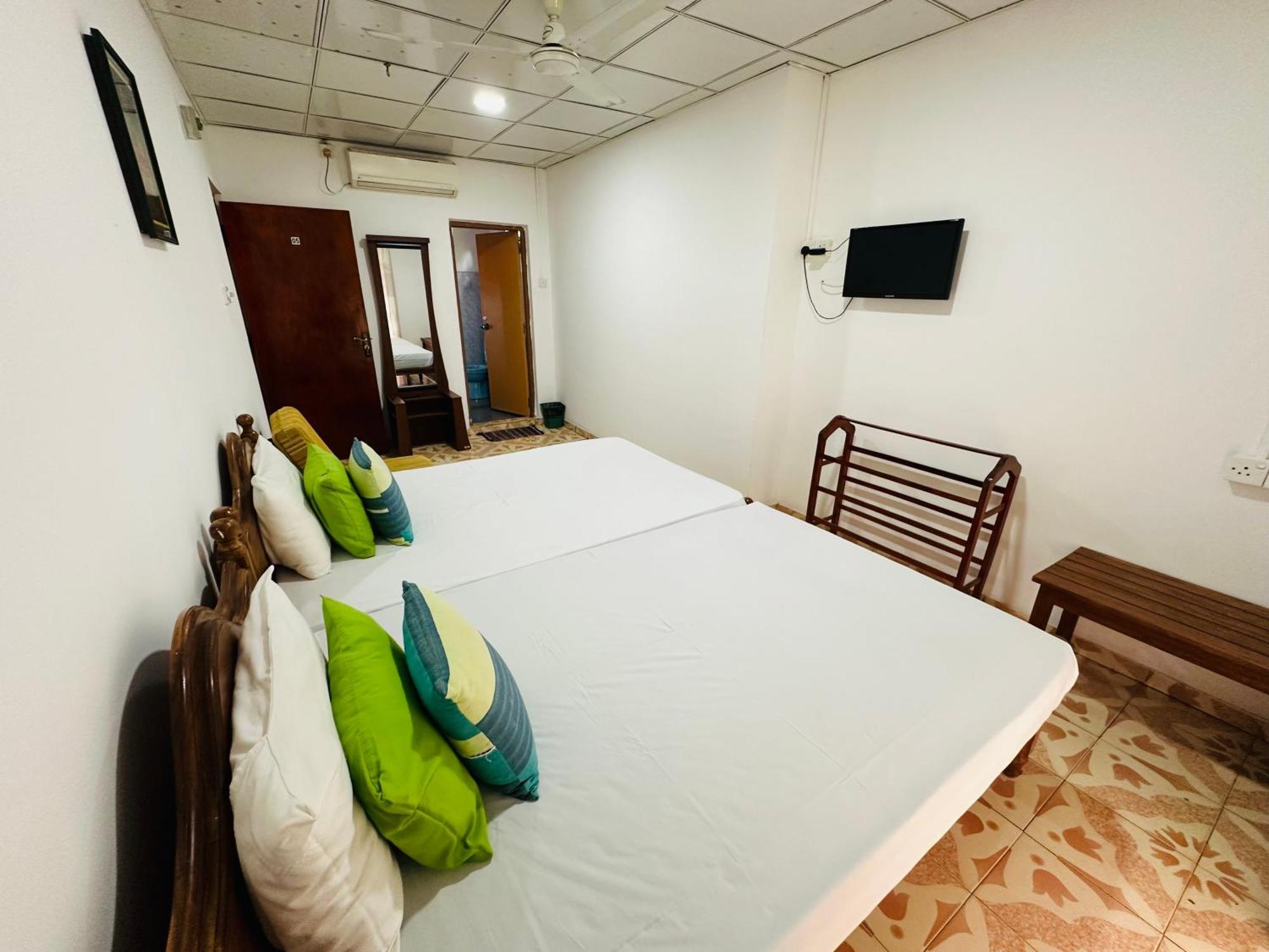 Tishan Holiday Resort Polonnaruwa Exteriör bild